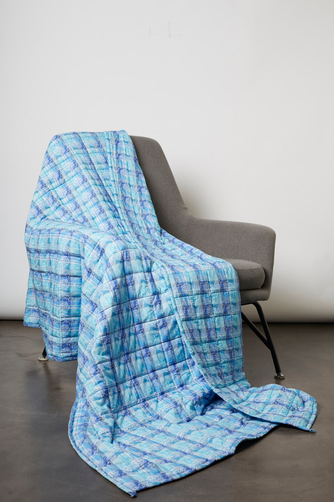 7 Incredible Benefits of Weighted Blanket For Teens