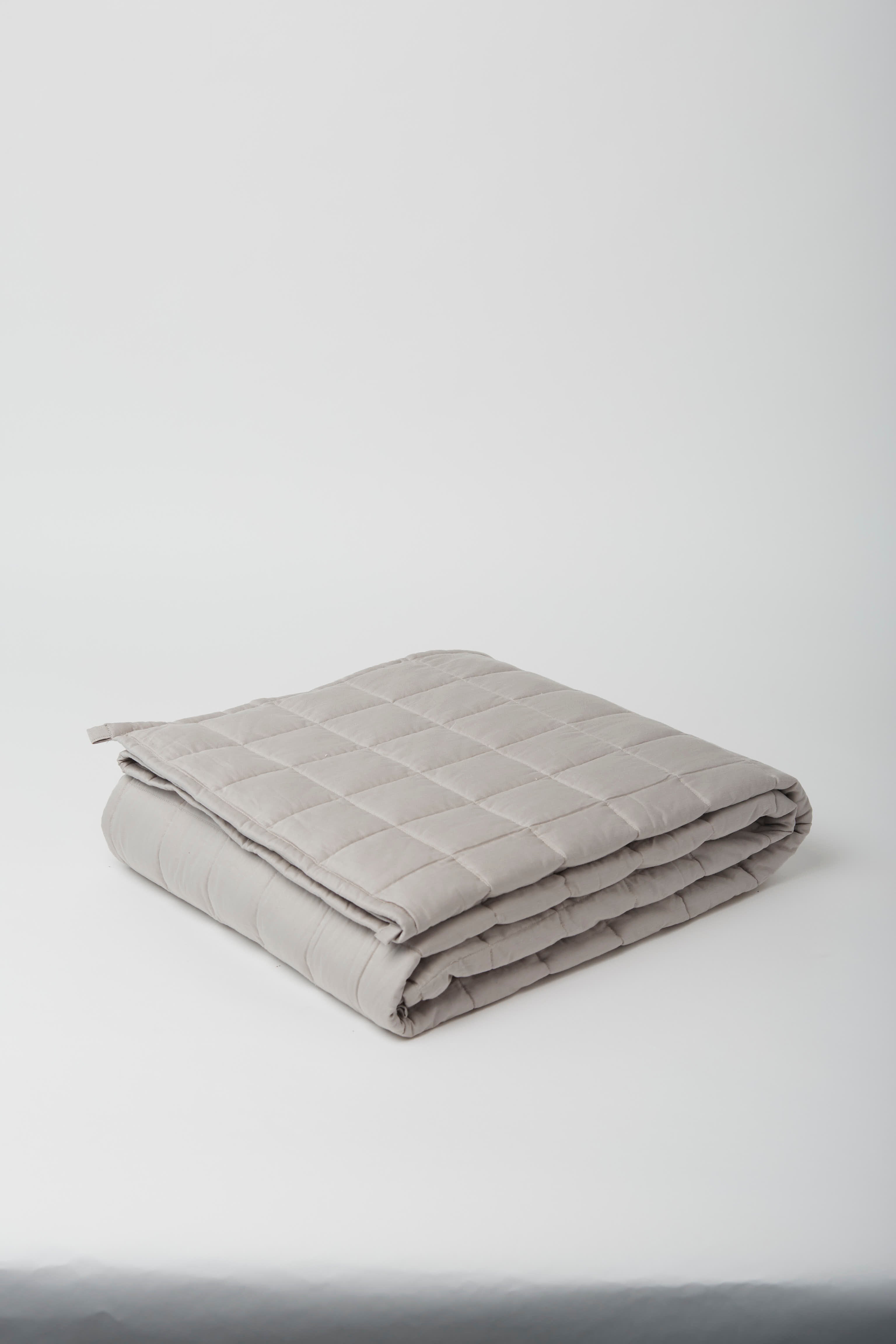 Pros and Cons of a Weighted Blanket Explained The Sleep Chapter